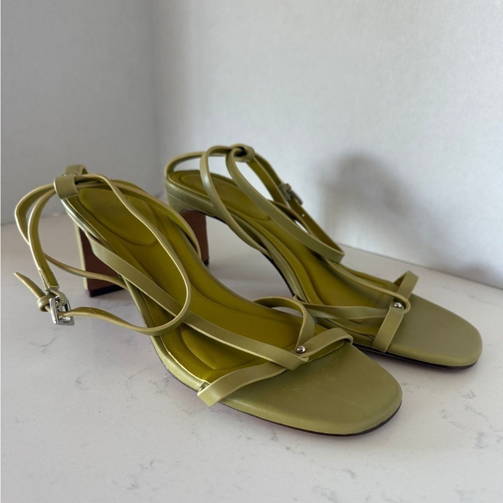 New Vince Marilyn Ankle Strap Sandal in Dried Citrus Size: 6 - Picture 10 of 12